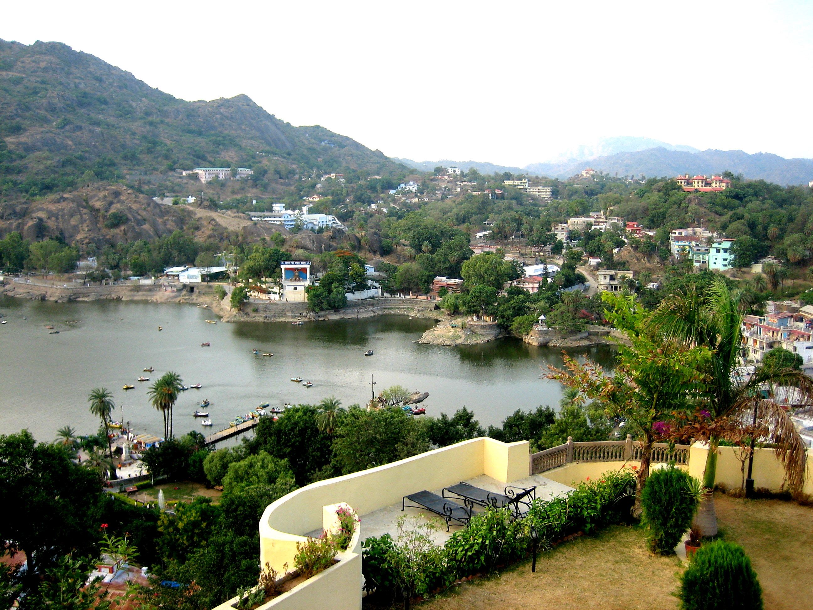 tourist spots near vadodara jn