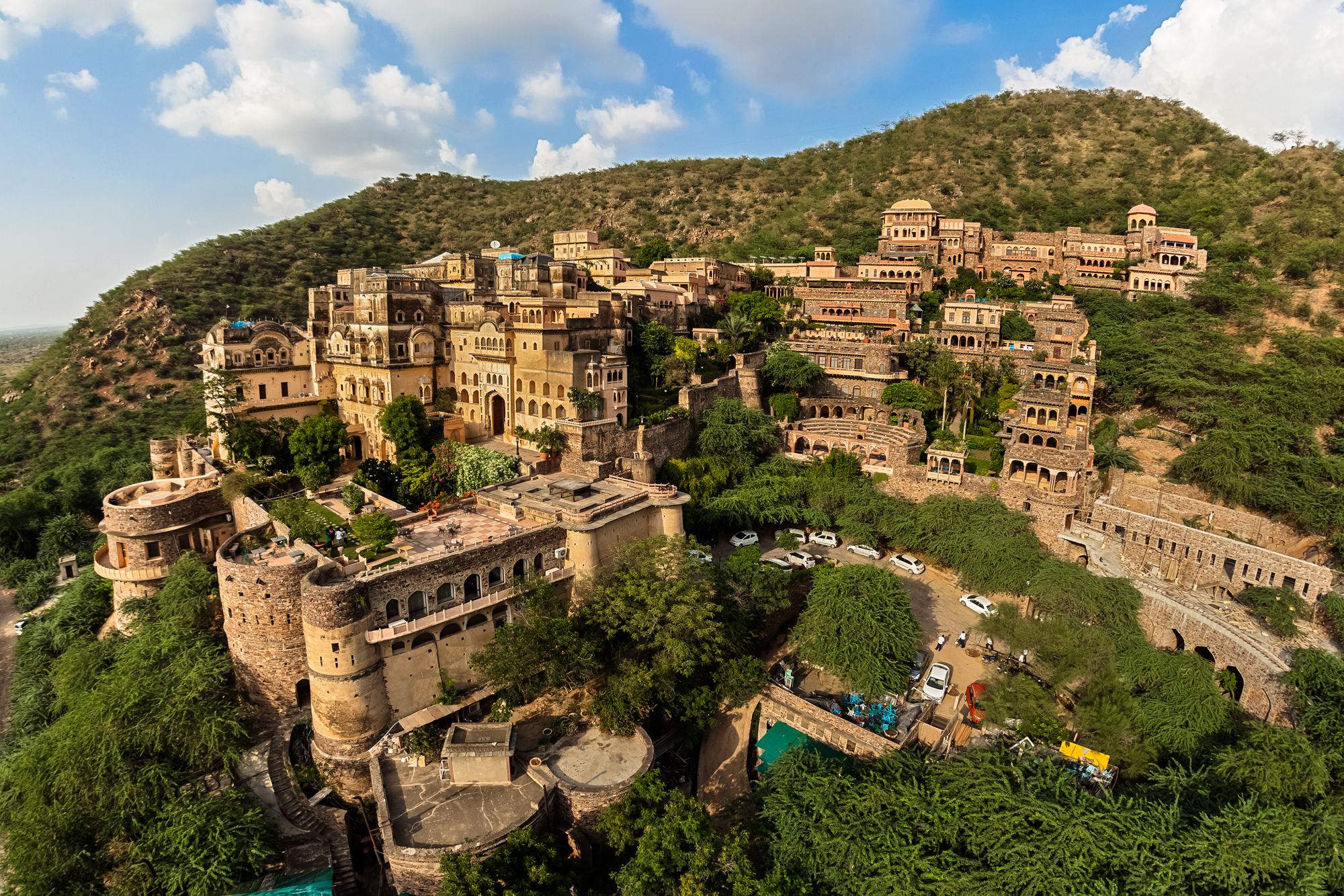 Neemrana Fort