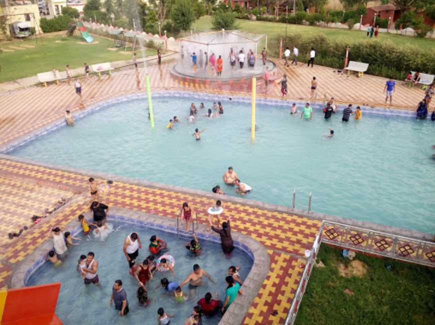 Sunshine Resort and Water Park