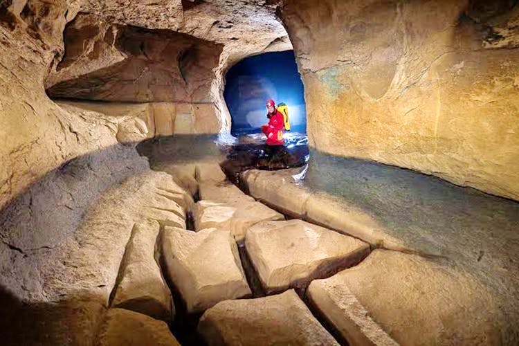 Krem Puri Caves