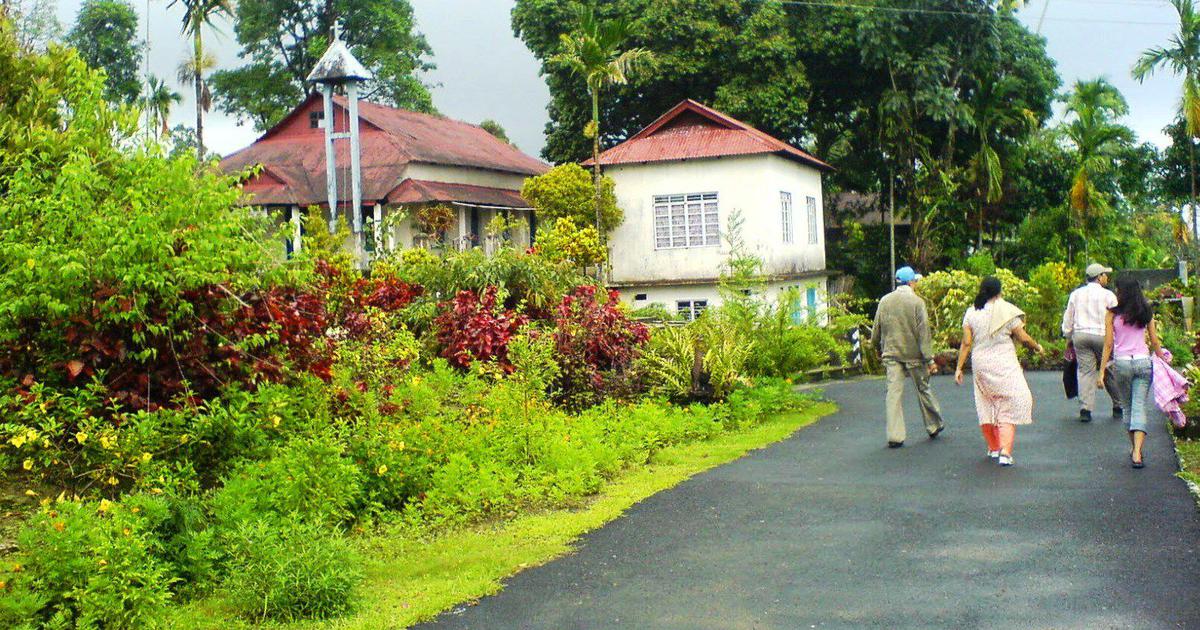 Mawlynnong Village