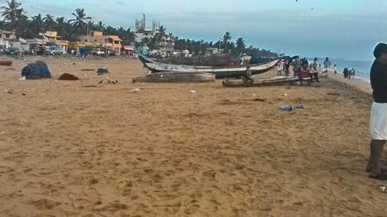 Shanghumugham Beach