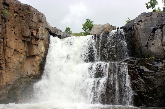 Zarwani waterfalls