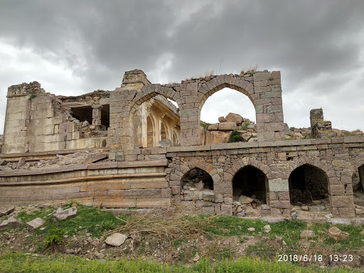 Adoni Fort