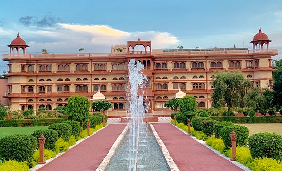 Ummaid Lake Palace