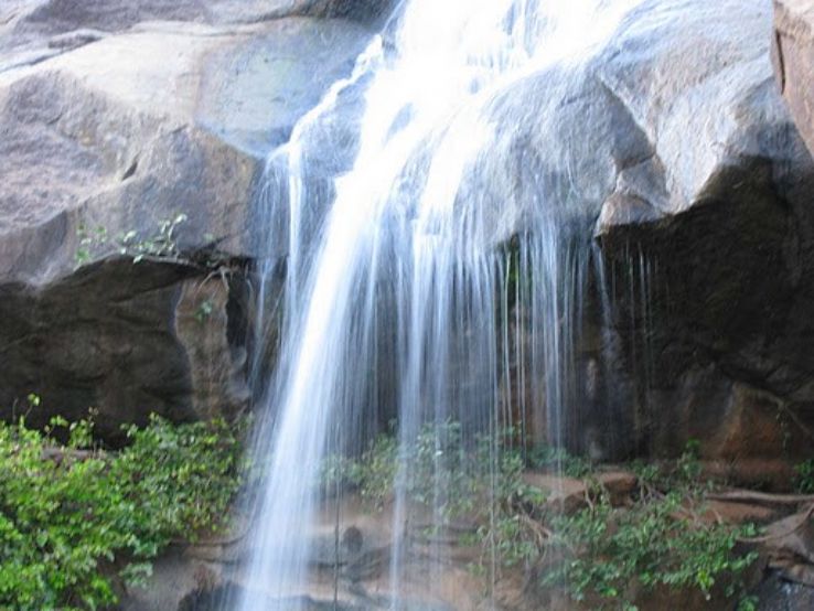 Jalagamparai Falls
